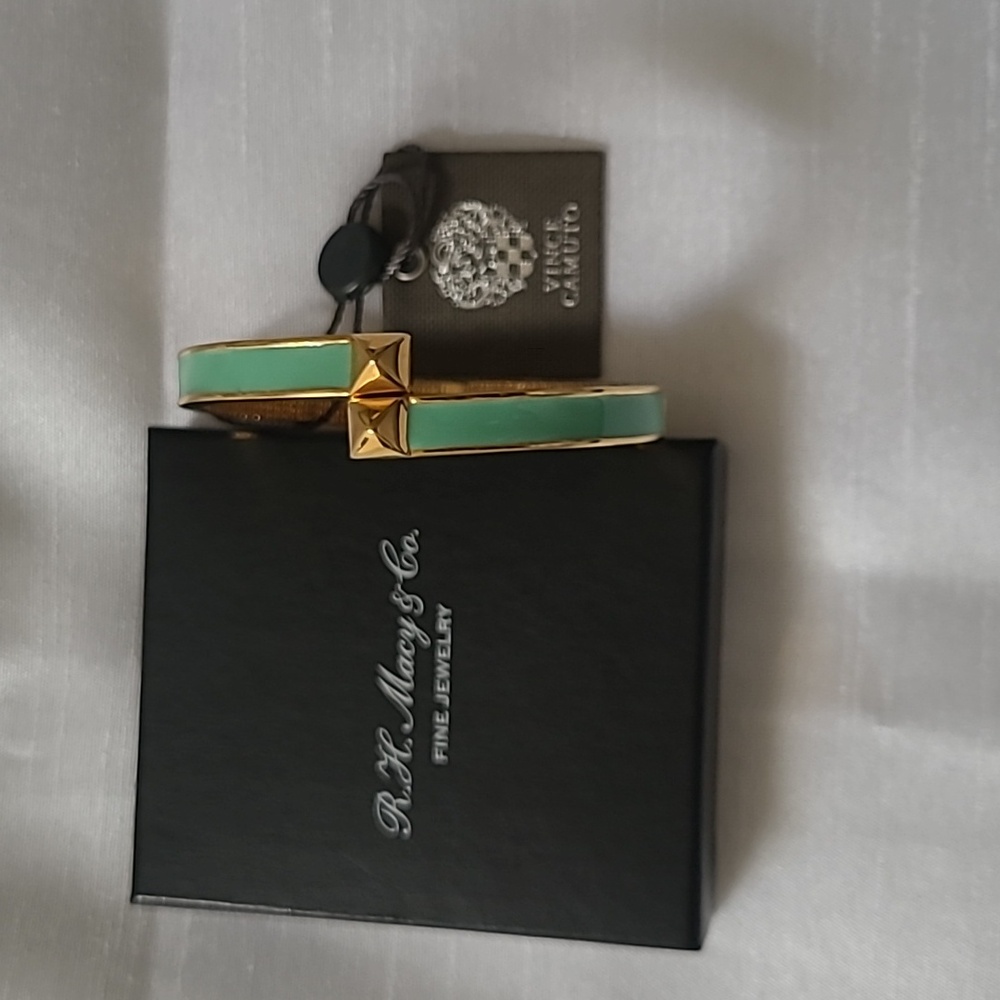 Vince Camuto NEW Bangle Bracelet